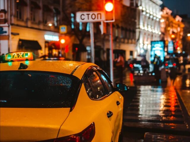 Взрыв цен и очереди: в Петербурге ожидают последствий удара по мигрантам