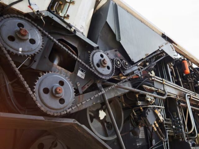 От станка до яхты: зарплаты машинистов бьют рекорды Петербурга