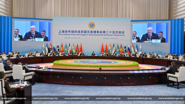 По образу и подобию: Лукашенко перекроит Беларусь по китайской модели