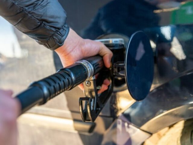 Стабилизация на заправках: россиянам рассказали, когда уладят проблемы