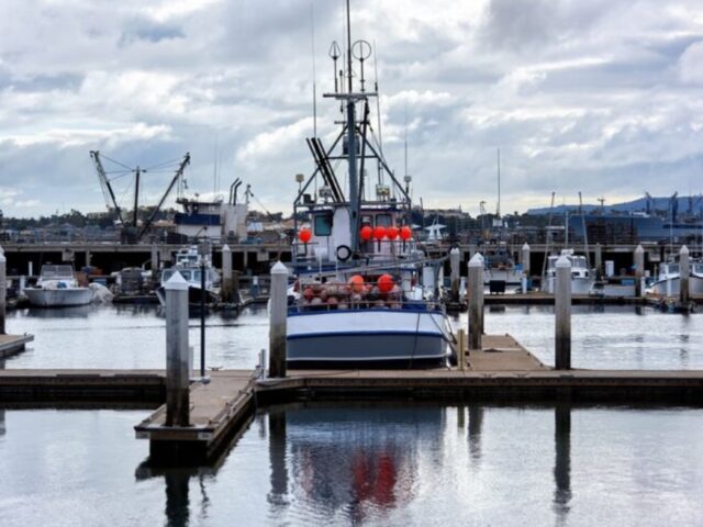 Флот в блокаде: русские моряки на Фарерских островах стали заложниками ЕС