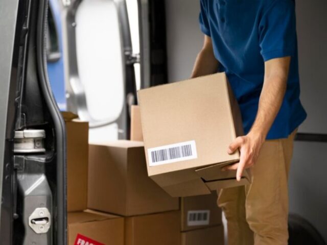 Забуксовала доставка в Россию: адресаты в панике, перевозчики на нервах