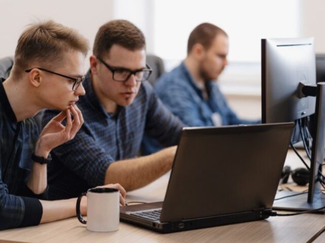 Новый налоговый трюк: IT-гигантов обязали платить за обучение айтишников