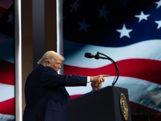 Трамп в ярости: в США лихорадочно ищут источник данных о спасении пилота