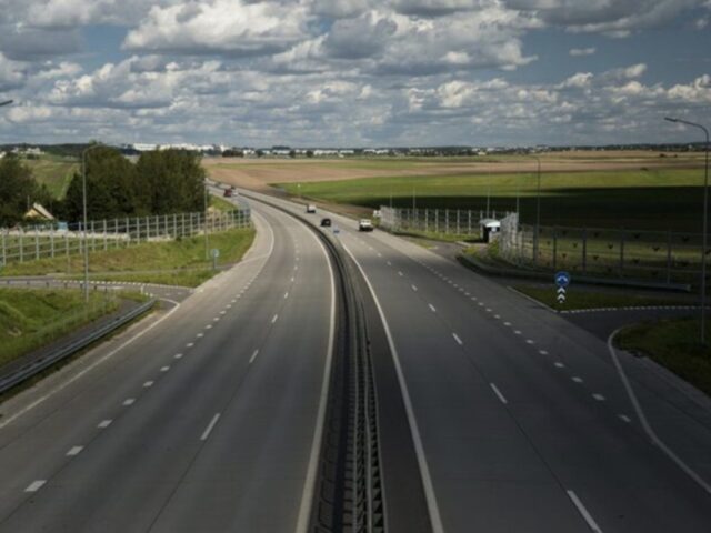 «Зелёная» трасса будущего: две столицы соединят «электрокоридором» на М-11